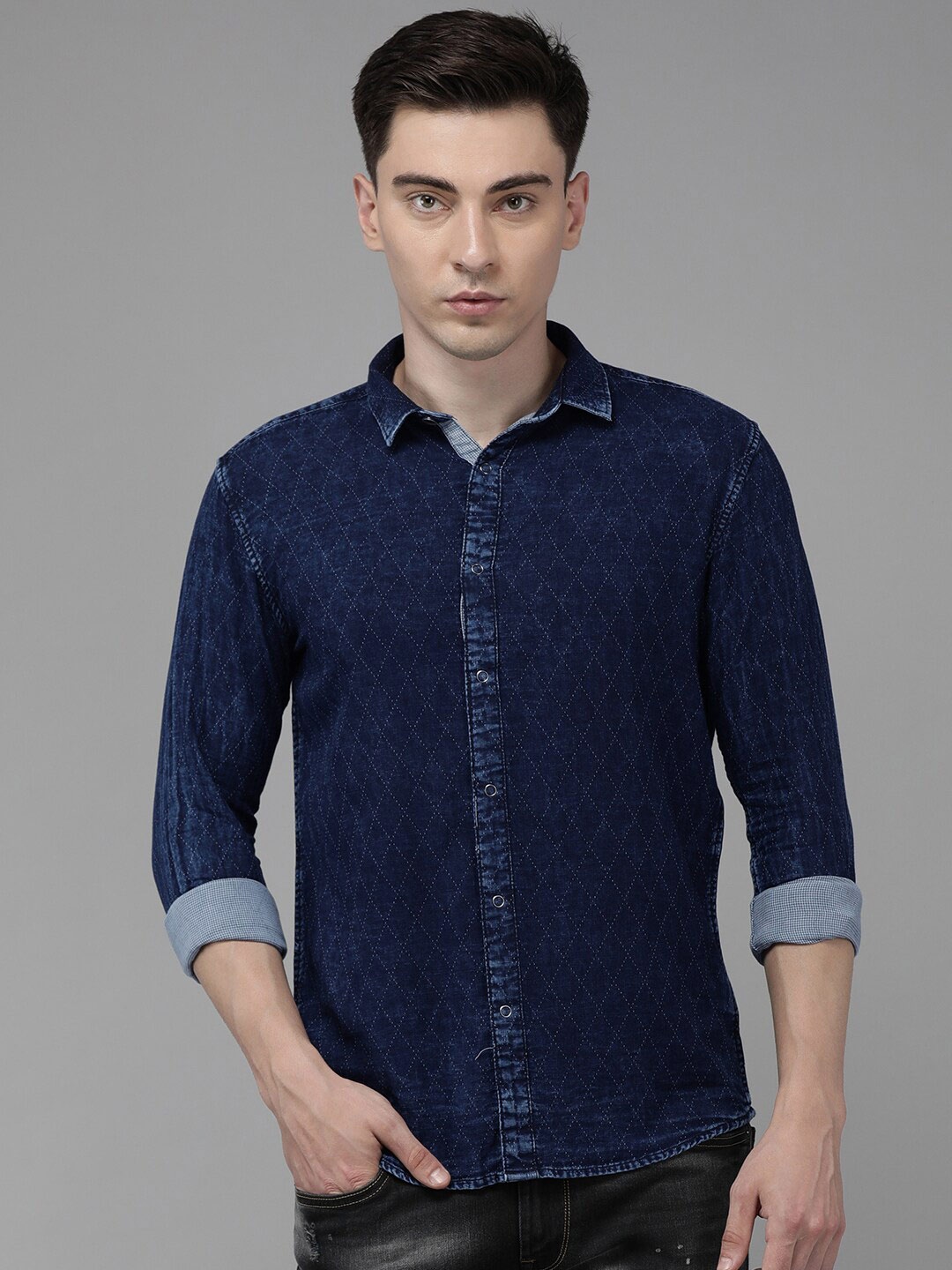 

Voi Jeans Men Slim Fit Geometric Printed Casual Pure Cotton Shirts, Navy blue