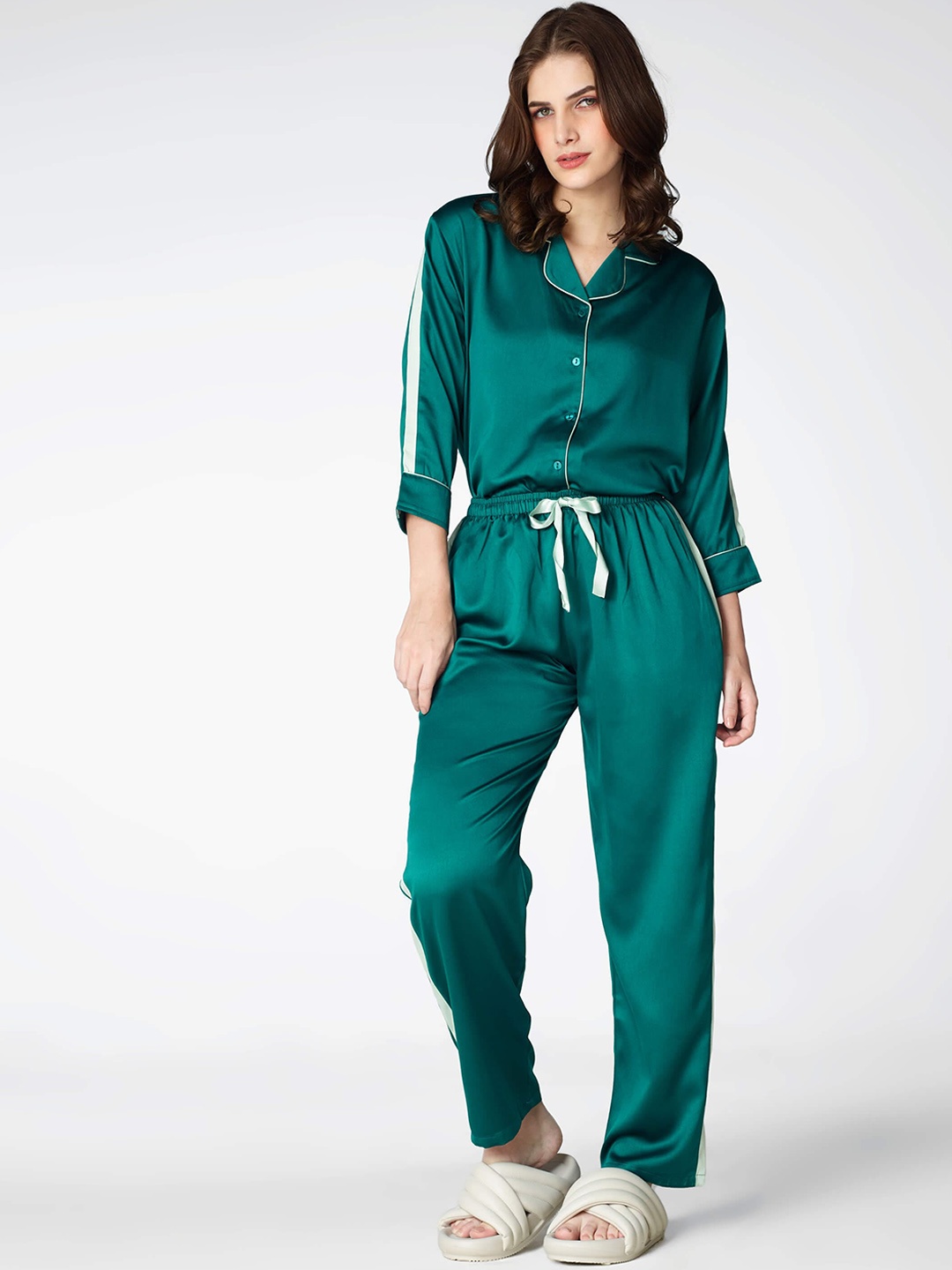 

Zeyo Women Lapel Collar Satin Night Suit, Green