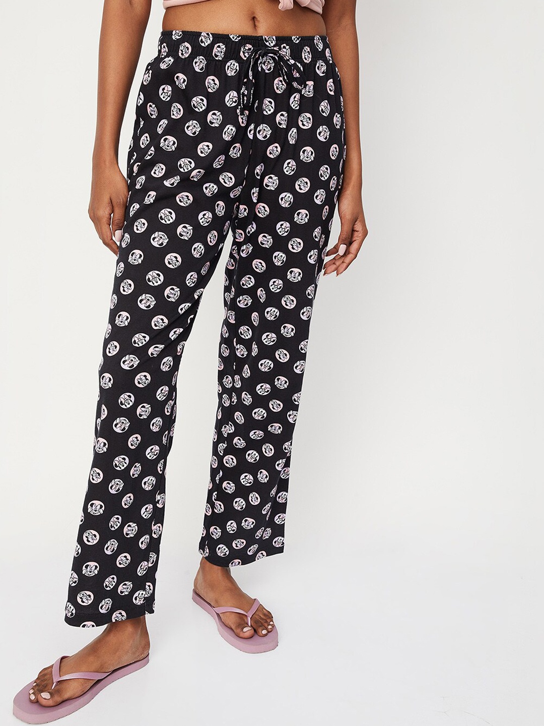 

max Women Minnie Mouse Mid-Rise Printed Pure Cotton Lounge Pants, Black