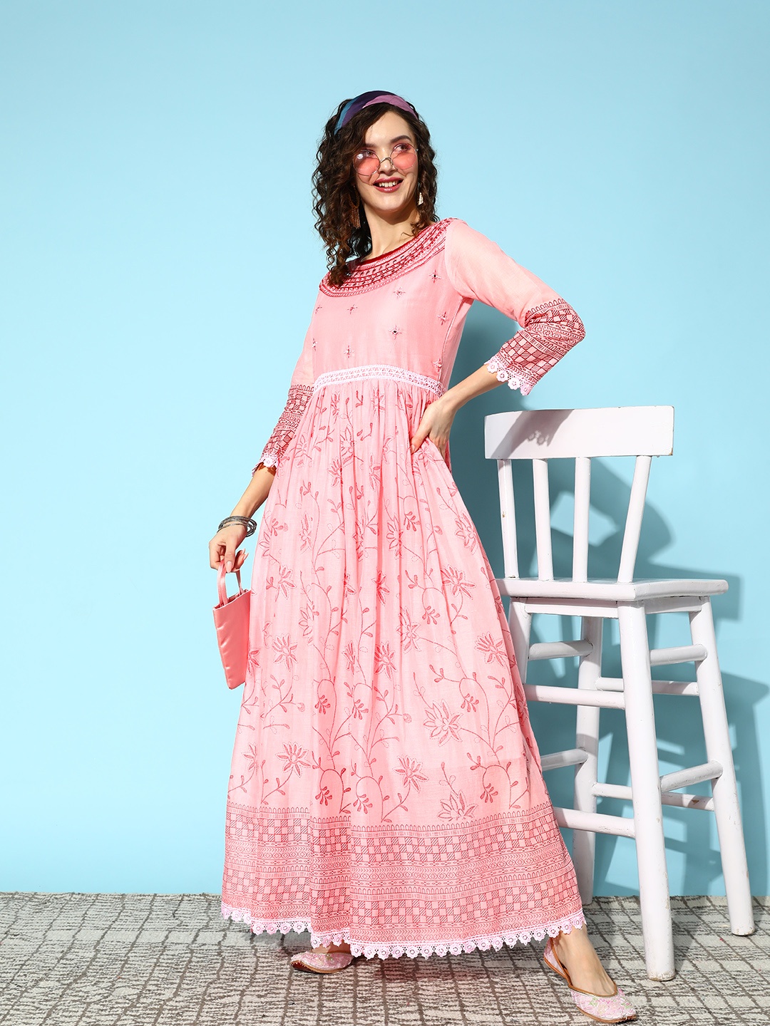 

Sangria Floral Embroidered Mirror Work Kurta, Pink