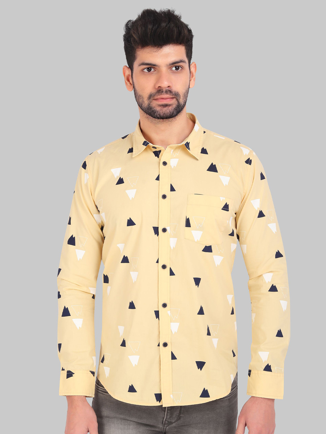 

ROCKING SWAMY Men Geometric Printed Cotton Casual Shirt, Beige