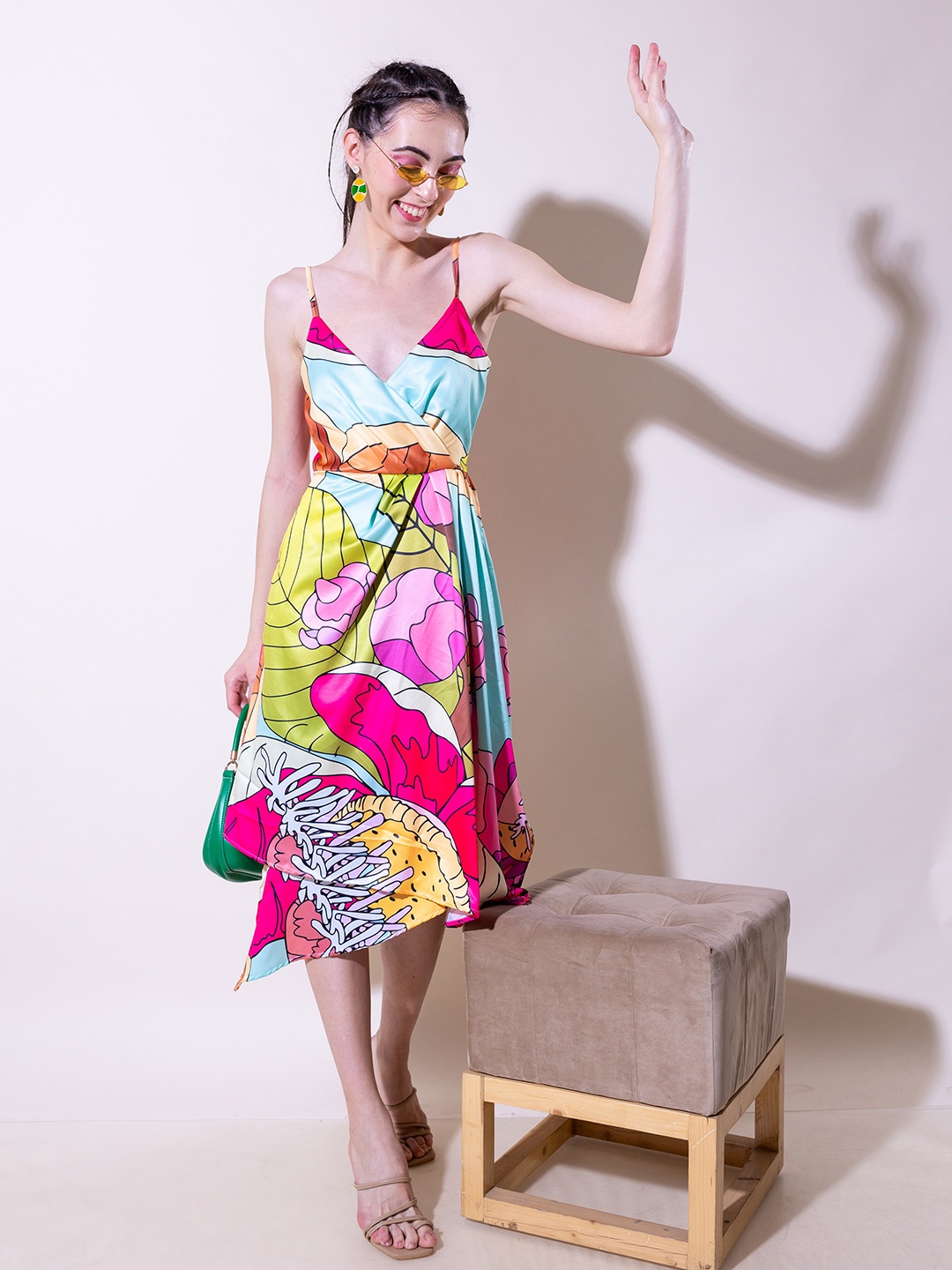 

Stylecast X Hersheinbox Abstract Printed Shoulder Straps A-Line Dress, Multi