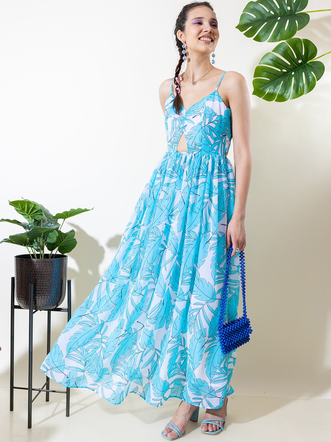 

Stylecast X Hersheinbox Floral Print Georgette Maxi Dress, Blue