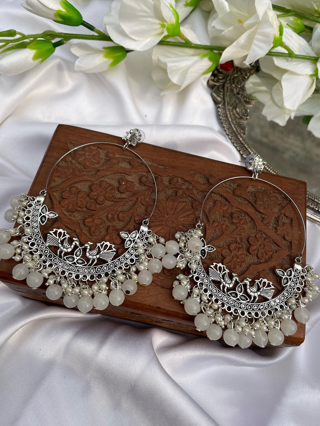 

VAGHBHATT Circular Chandbalis Earrings, Off white