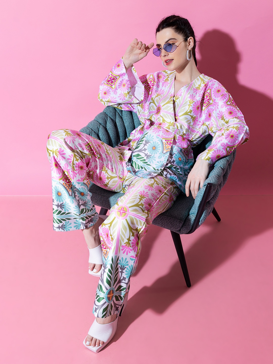 

Stylecast X Hersheinbox Floral Print Co-Ords with Belt, White