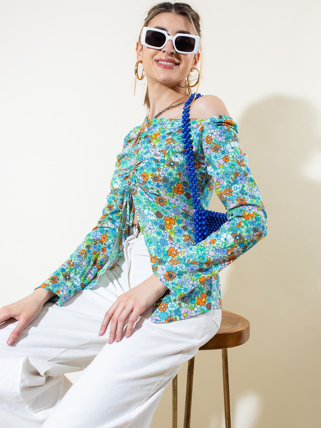 

Stylecast X Hersheinbox Floral Print Off-Shoulder Top With Front slit, Multi
