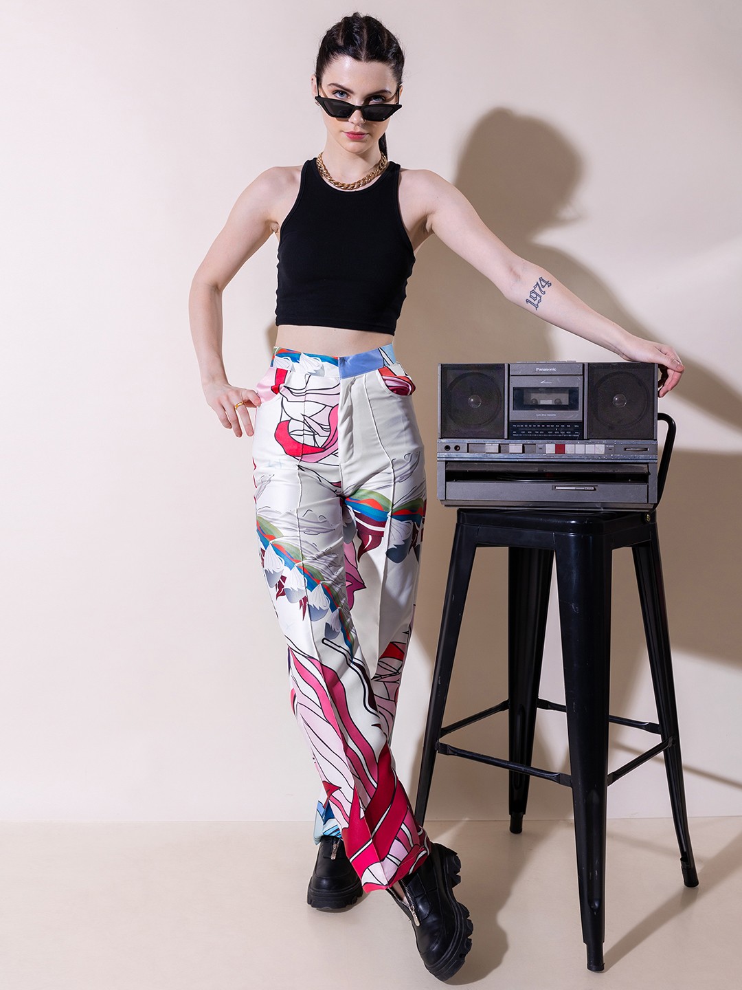 

Stylecast X Hersheinbox Floral Printed Relaxed High-Rise Trouser, Off white