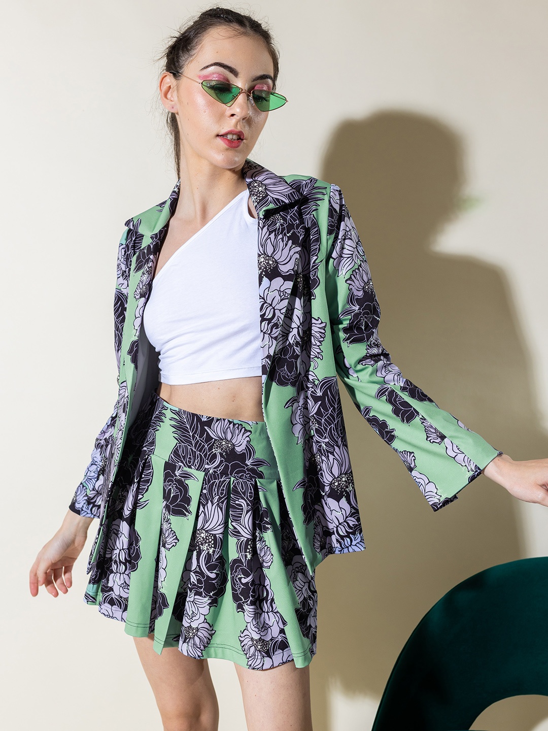 

Stylecast X Hersheinbox Women Floral Printed Skirt & Blazer Co-Ords Set, Green