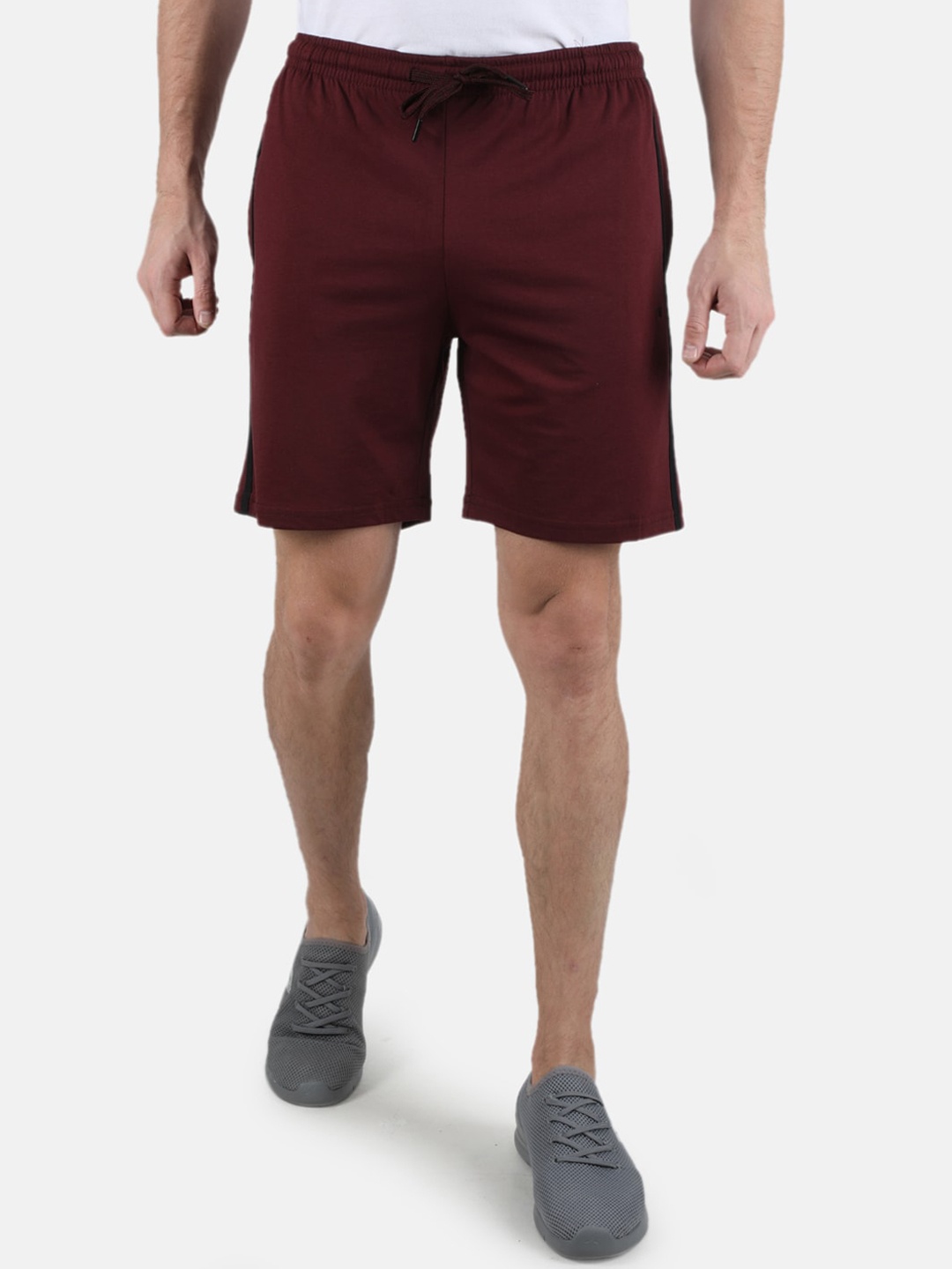 

Monte Carlo Men Regular Cotton Shorts, Maroon