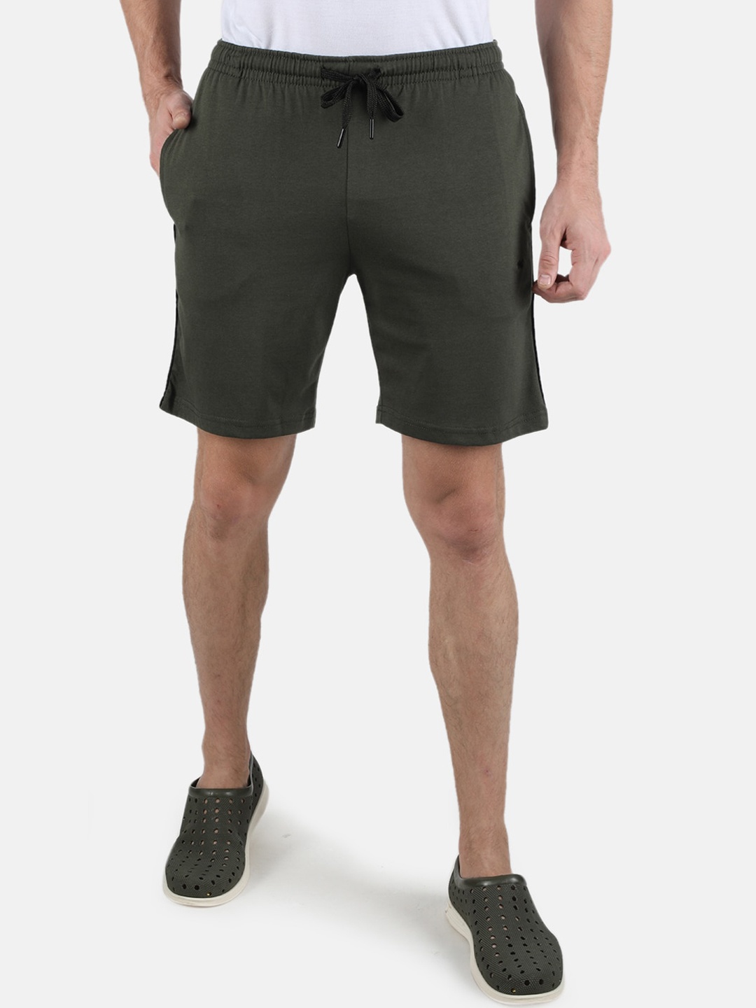 

Monte Carlo Men Regular Cotton Shorts, Olive