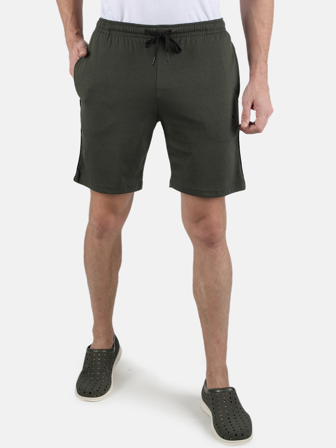 

Monte Carlo Men Regular Cotton Shorts, Olive