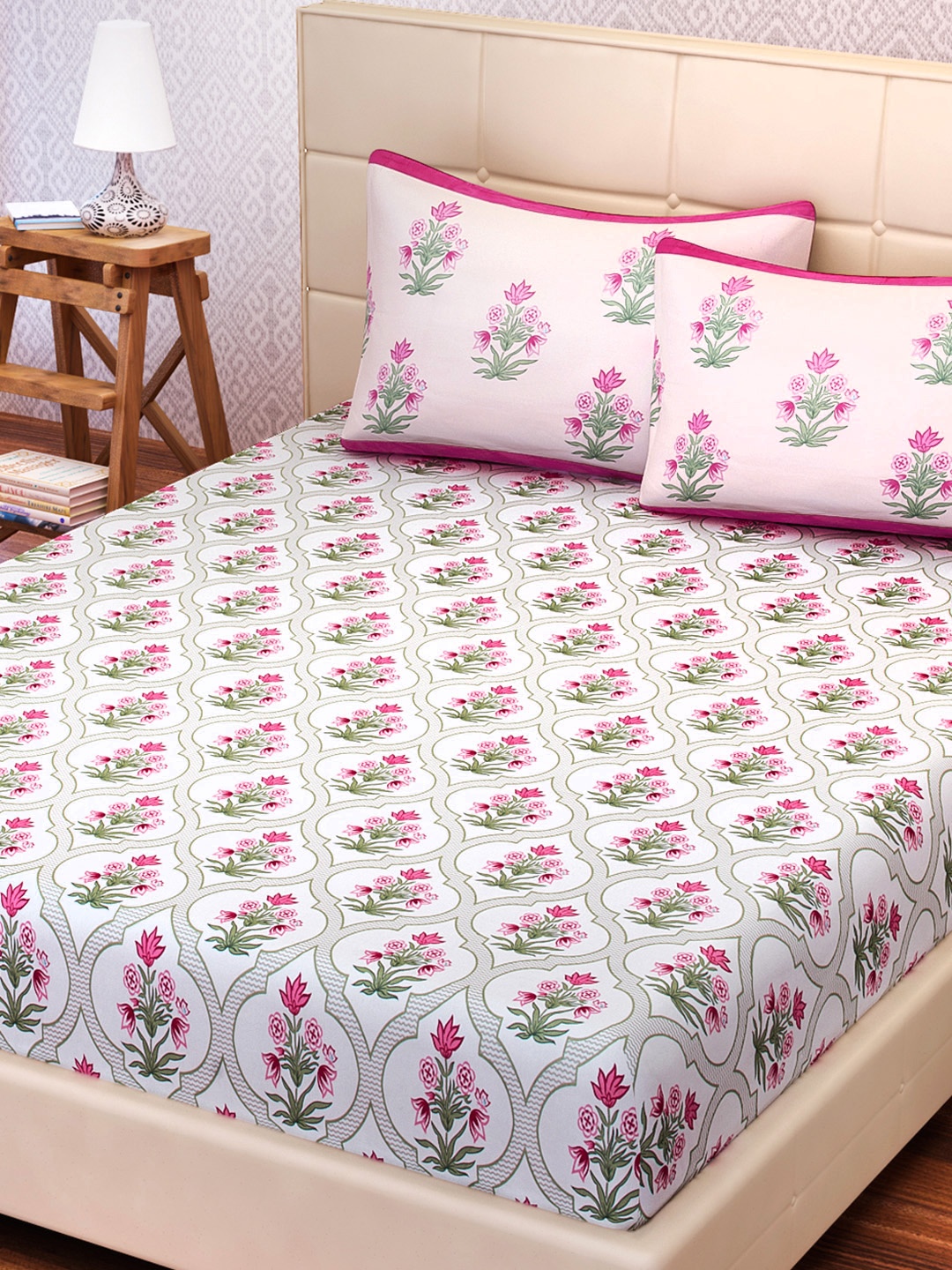 

SEJ by Nisha Gupta White, Green & Pink Cotton 180 TC Double King Bedsheet with 2 Pillow Covers