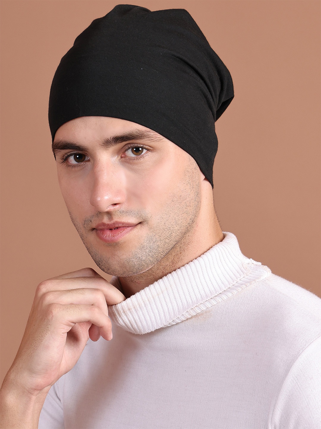 

MACK JONNEY Men Black Beanie