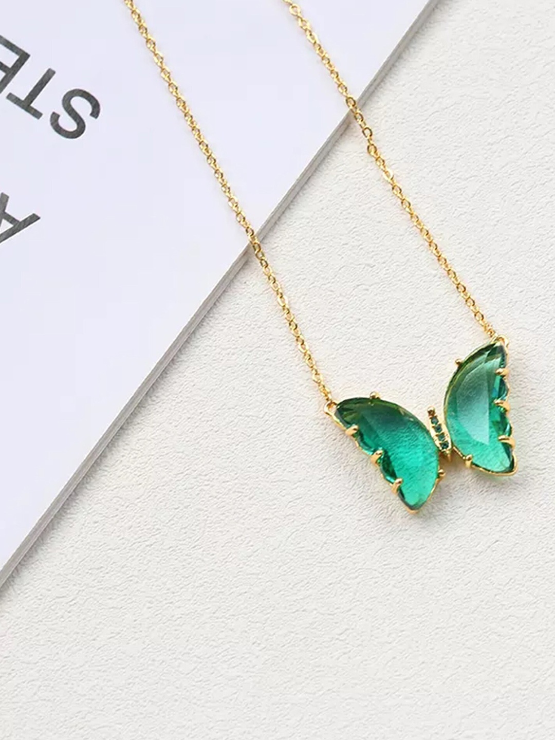 

Pinapes Gold-Plated Enamelled Necklace