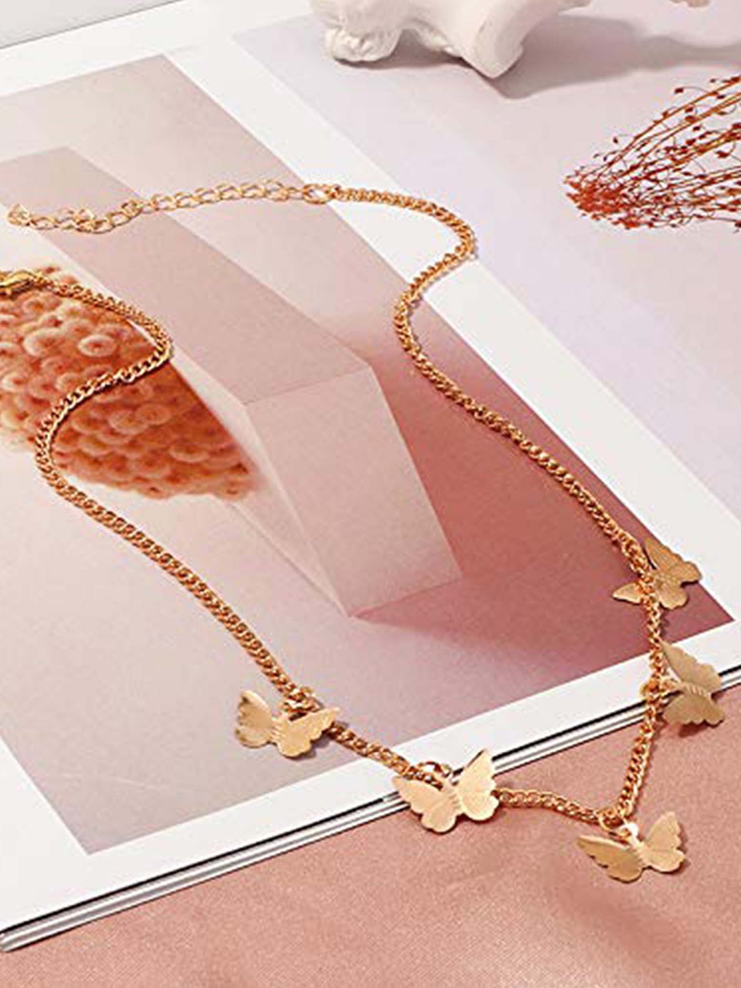 

Pinapes Gold-Plated Enamelled Necklace