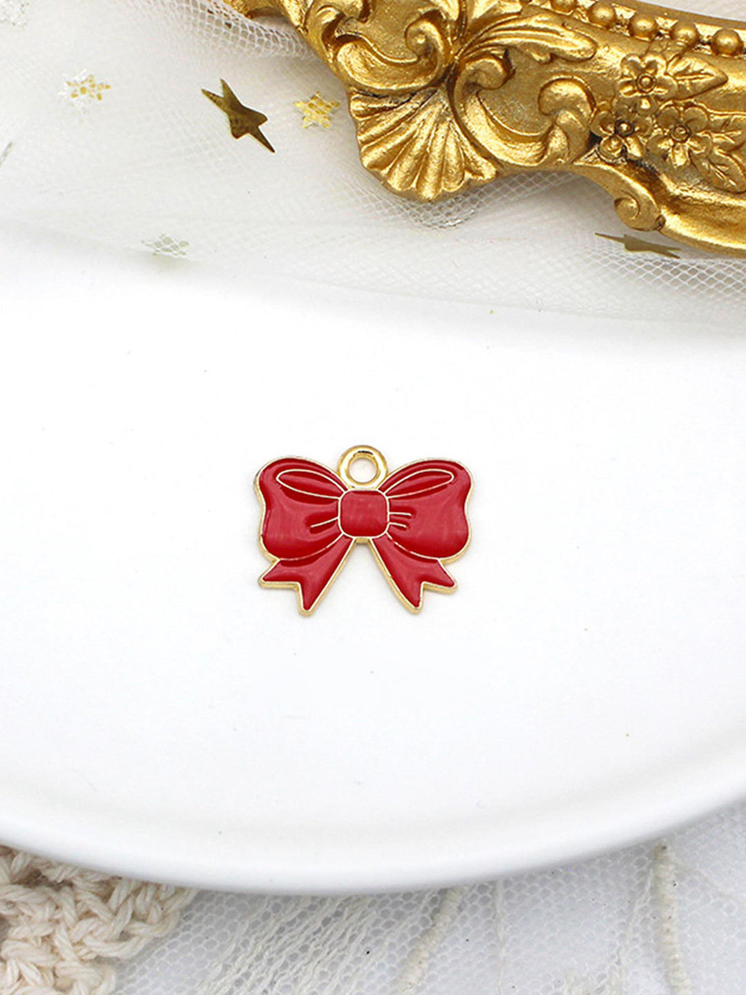 

Pinapes Gold-Plated Enamelled Necklace