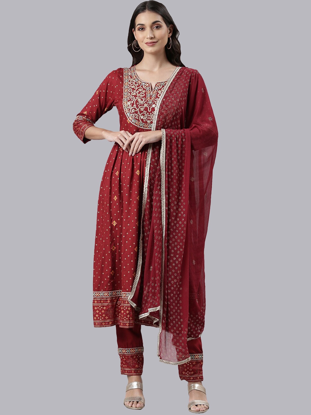 

Neerus Round Neck Ethnic Motifs Printed Kurta With Trousers & Dupatta, Maroon