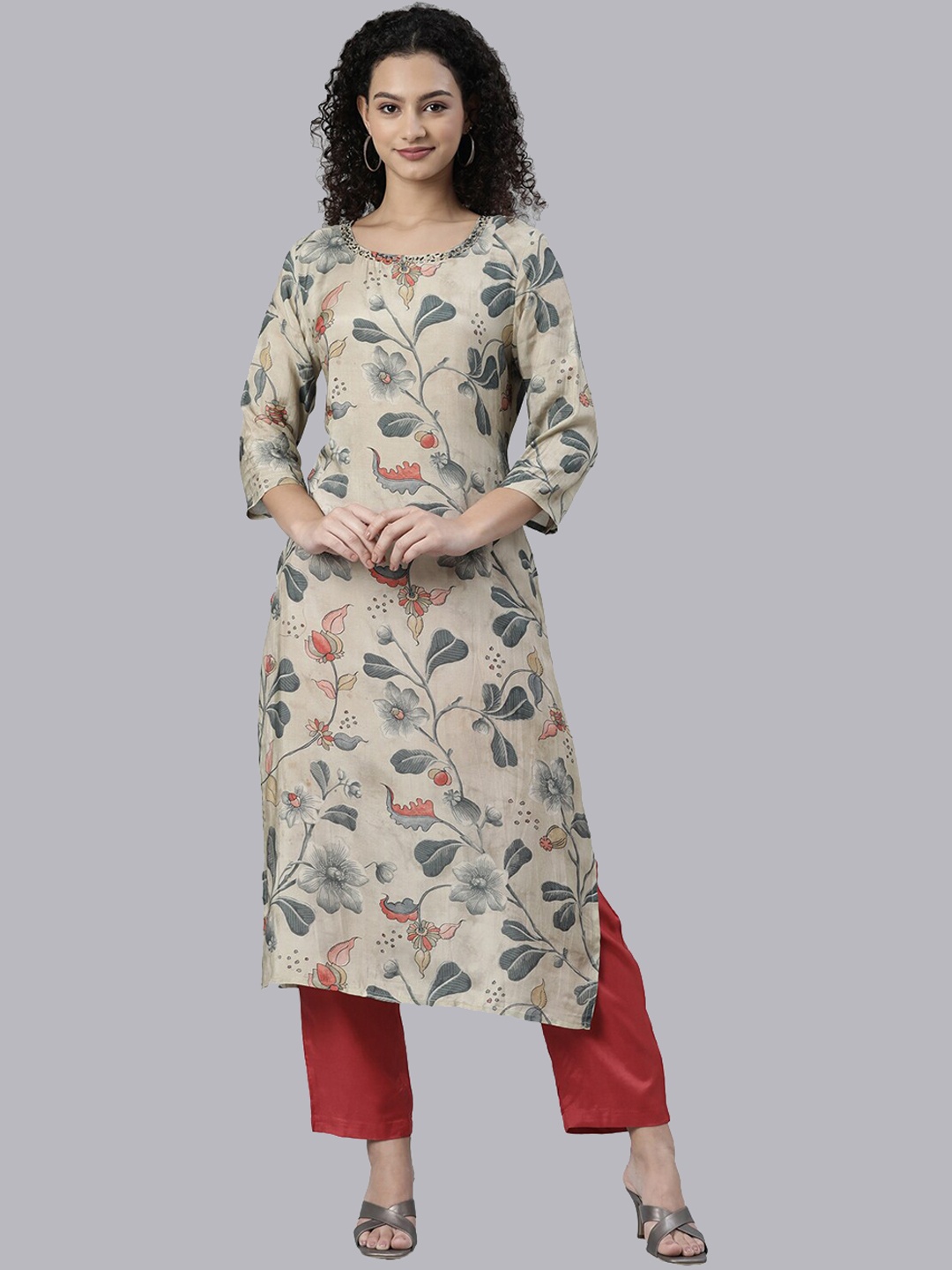 

Neerus Women Floral Printed Beads and Stones Kurta With Trousers, Cream