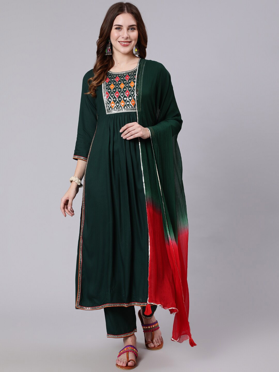 

INDIE CLOSET Women Ethnic Motifs Yoke design Sequined Kurta With Trousers & Dupatta, Green
