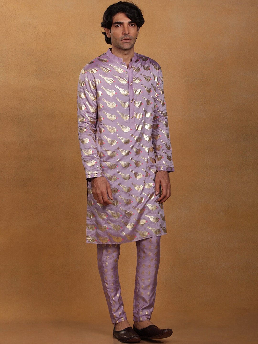 

Masaba Ethnic Motifs Printed Mandarin Collar Raw Silk Kurta, Purple