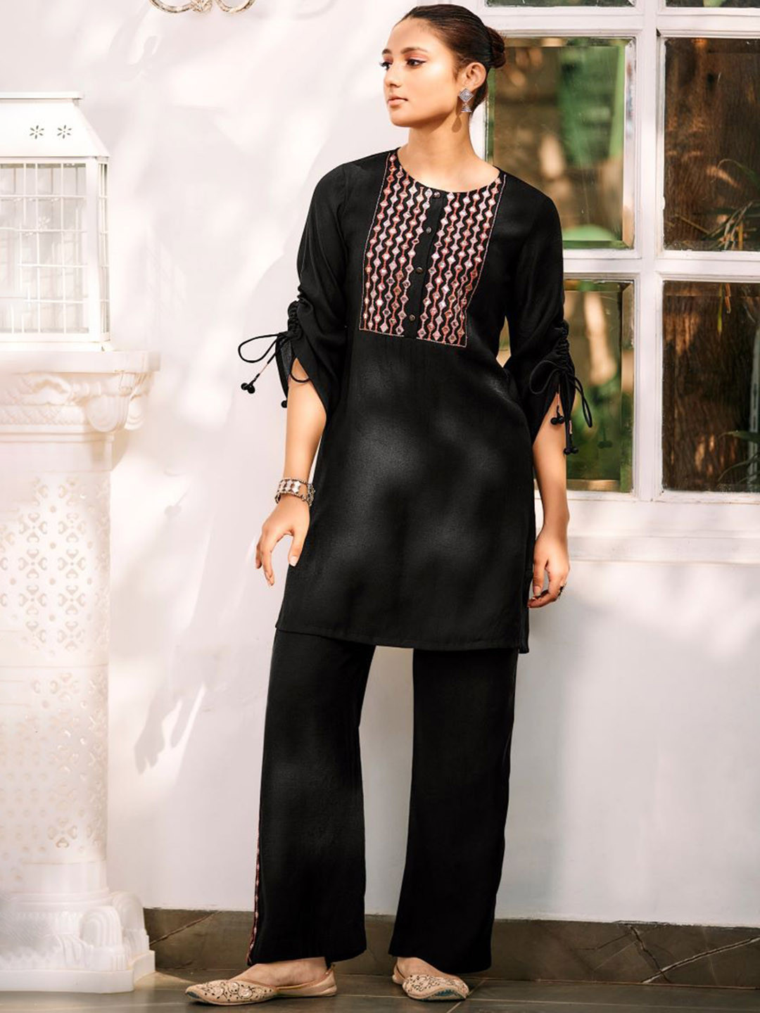 

AUTUMN LANE Women Embellished Tunic with Trousers Co-ord Set, Black