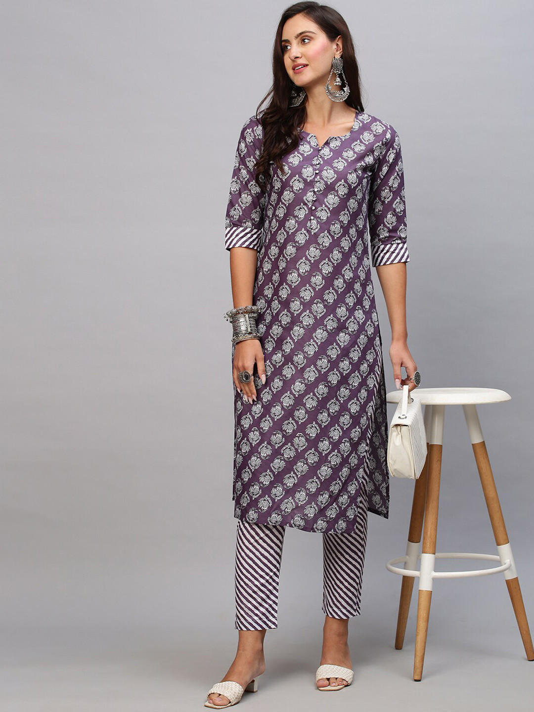 

KALINI Ethnic Motifs Printed Straight Kurta with Trousers, Purple