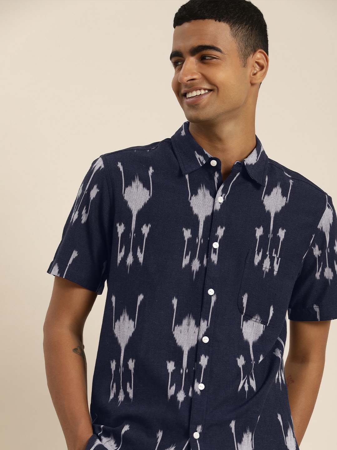 

Taavi Ikat Spread Collar Geometric Pattern Casual Shirt, Navy blue