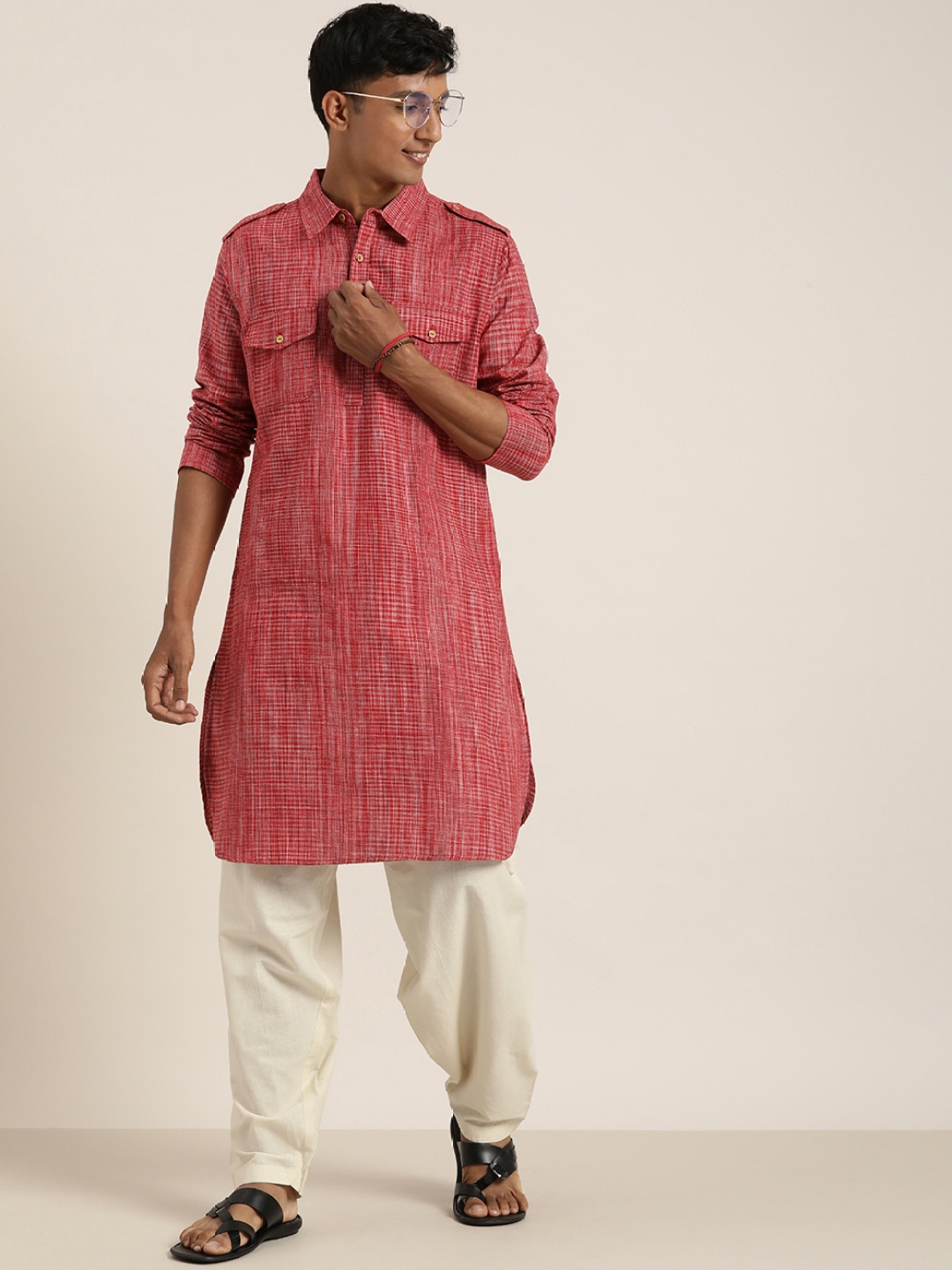 

Taavi Men Pure Cotton Bagru Regular Pathani Kurta With Patiala, Red