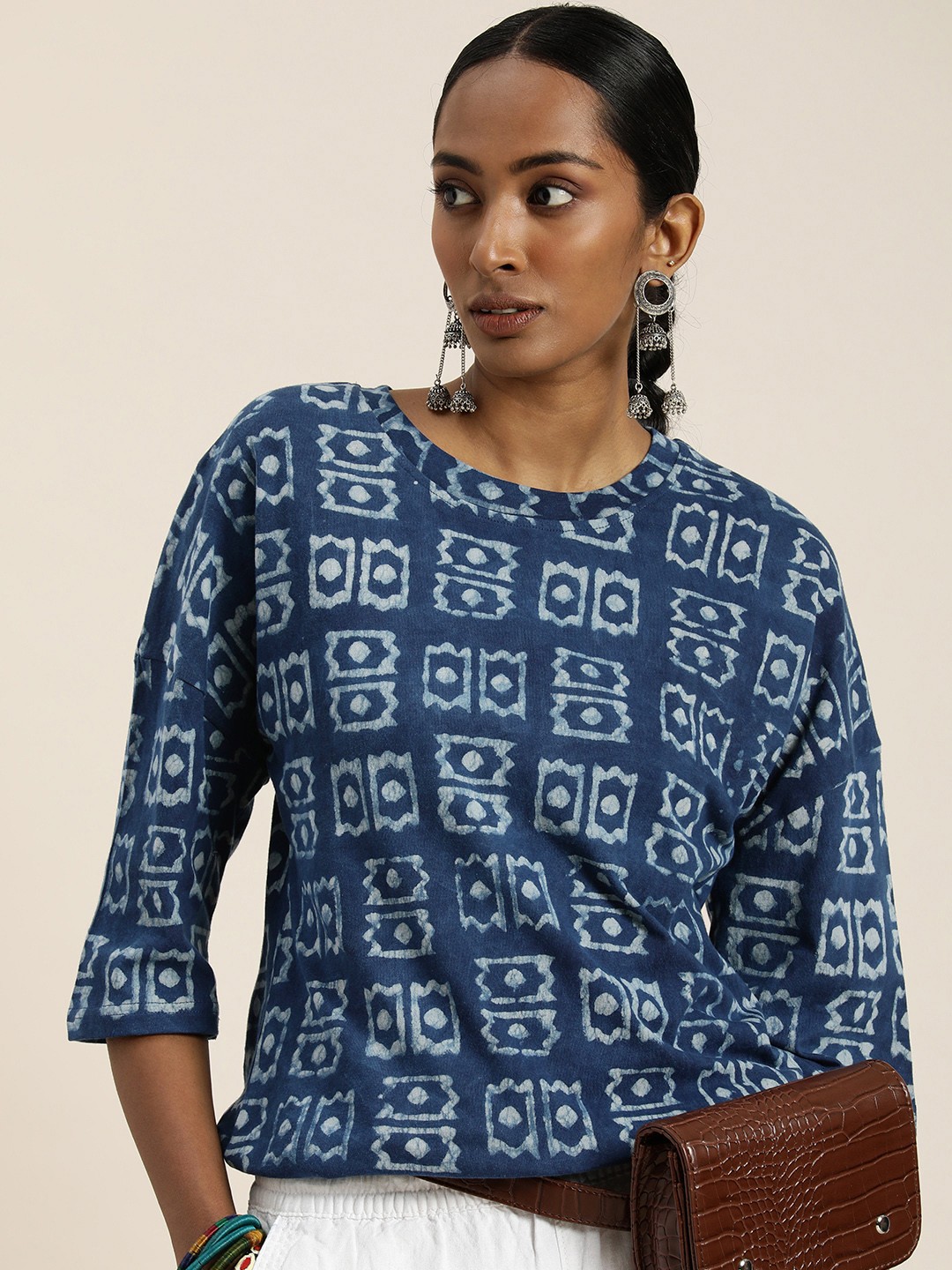 

Taavi Women Printed Drop-Shoulder Pure Cotton Indigo T-shirt, Blue