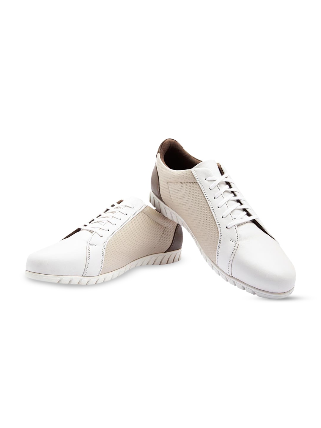 

Paragon Men Colourblocked Leather Sneakers, White