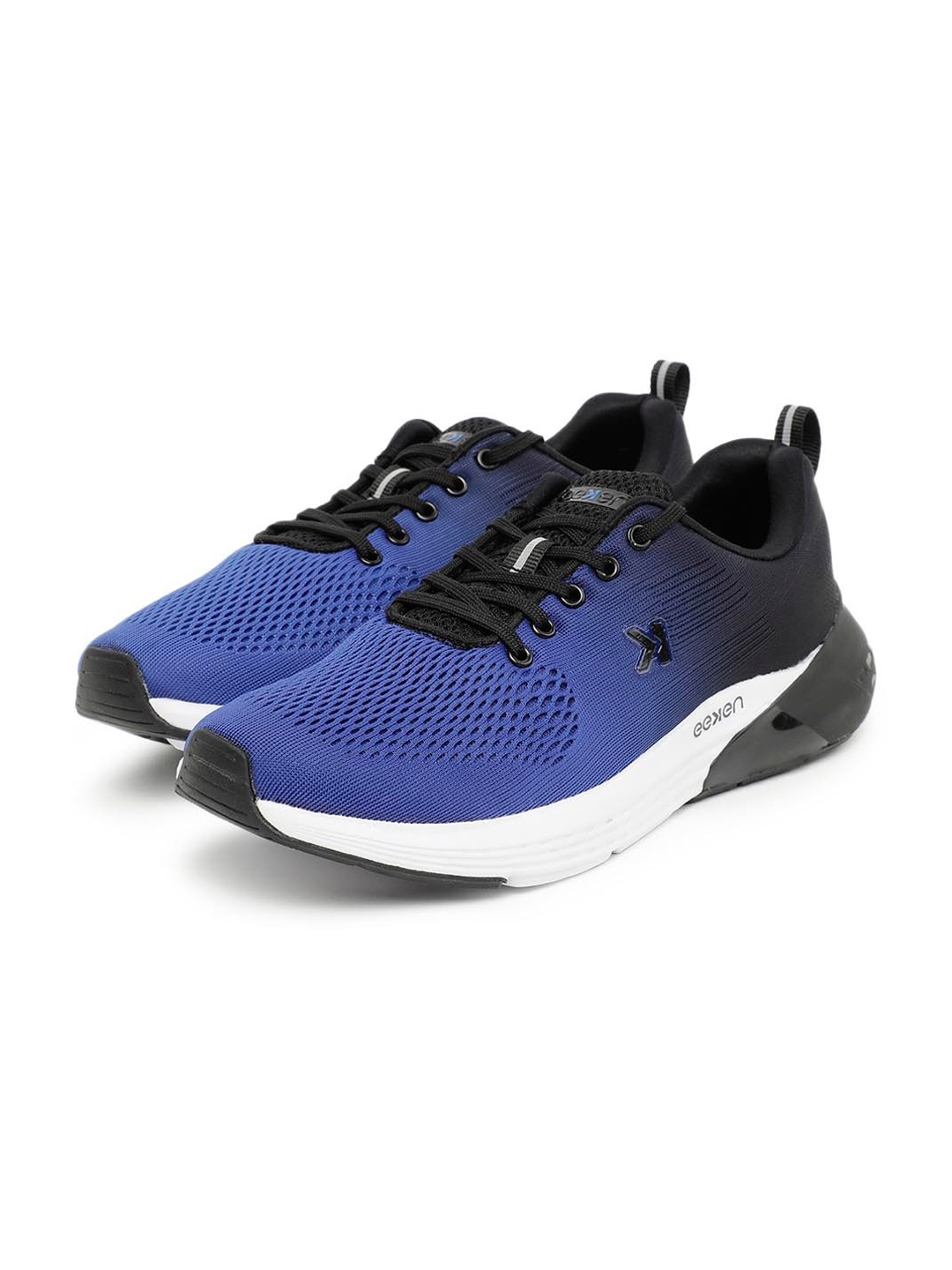 

Paragon Men Colourblocked Lightweight Sneakers, Blue