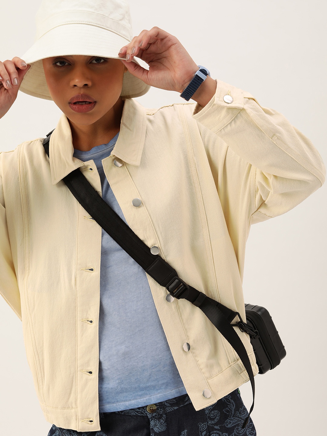 

Kook N Keech Women Outdoor Pure Cotton Denim Jacket, Beige