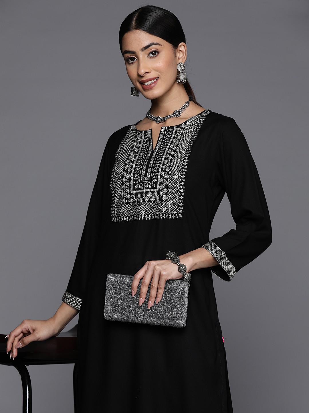 

Varanga Ethnic Motifs Embroidered Sequins Straight Kurta, Black