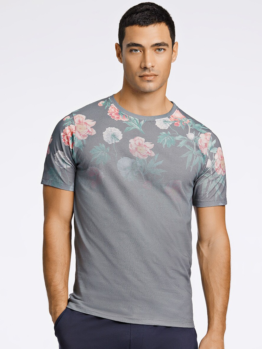 

LINDBERGH Men Floral Printed Pure Cotton T-Shirt, Grey