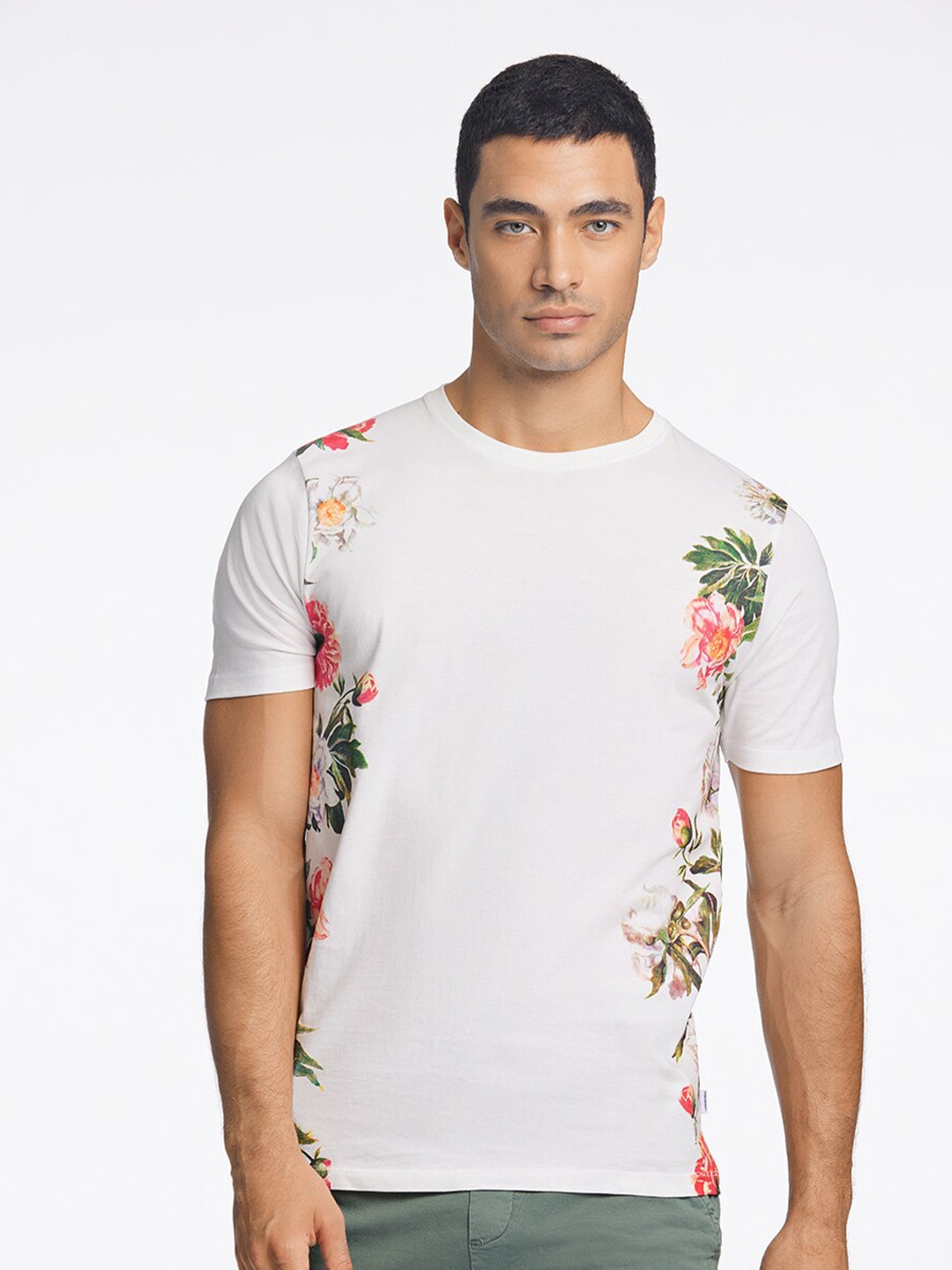 

LINDBERGH Men Floral Printed Pure Cotton T-Shirt, Off white