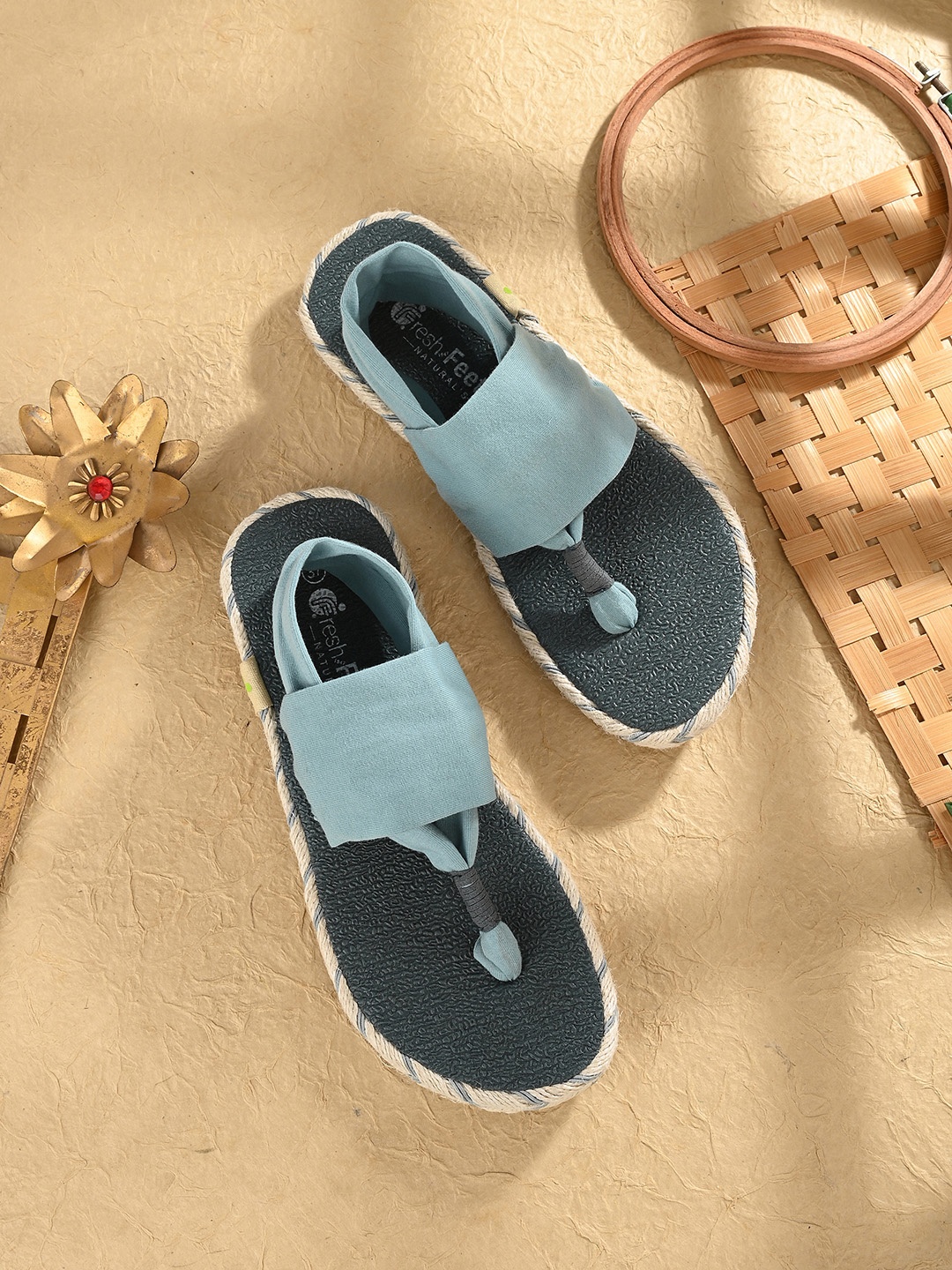 

FRESH 1947 FEET Women Yoga Mat Velvet T-Strap Flats, Blue