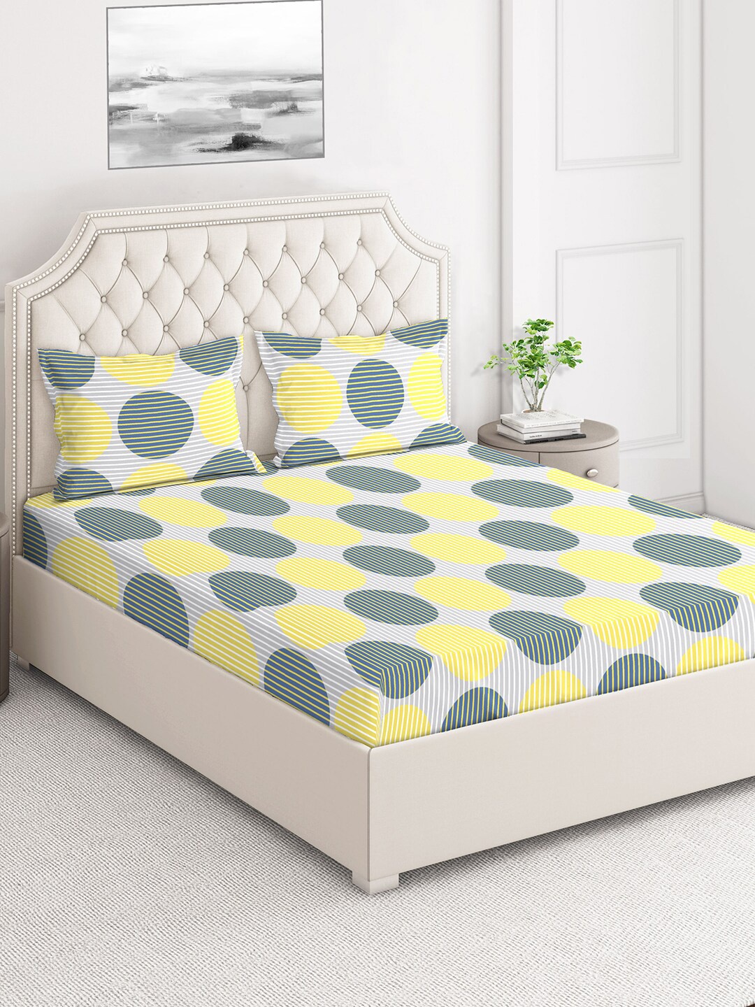 

Layers Yellow & Grey Geometric 124 TC Flat Queen Bedsheet with 2 Pillow Covers