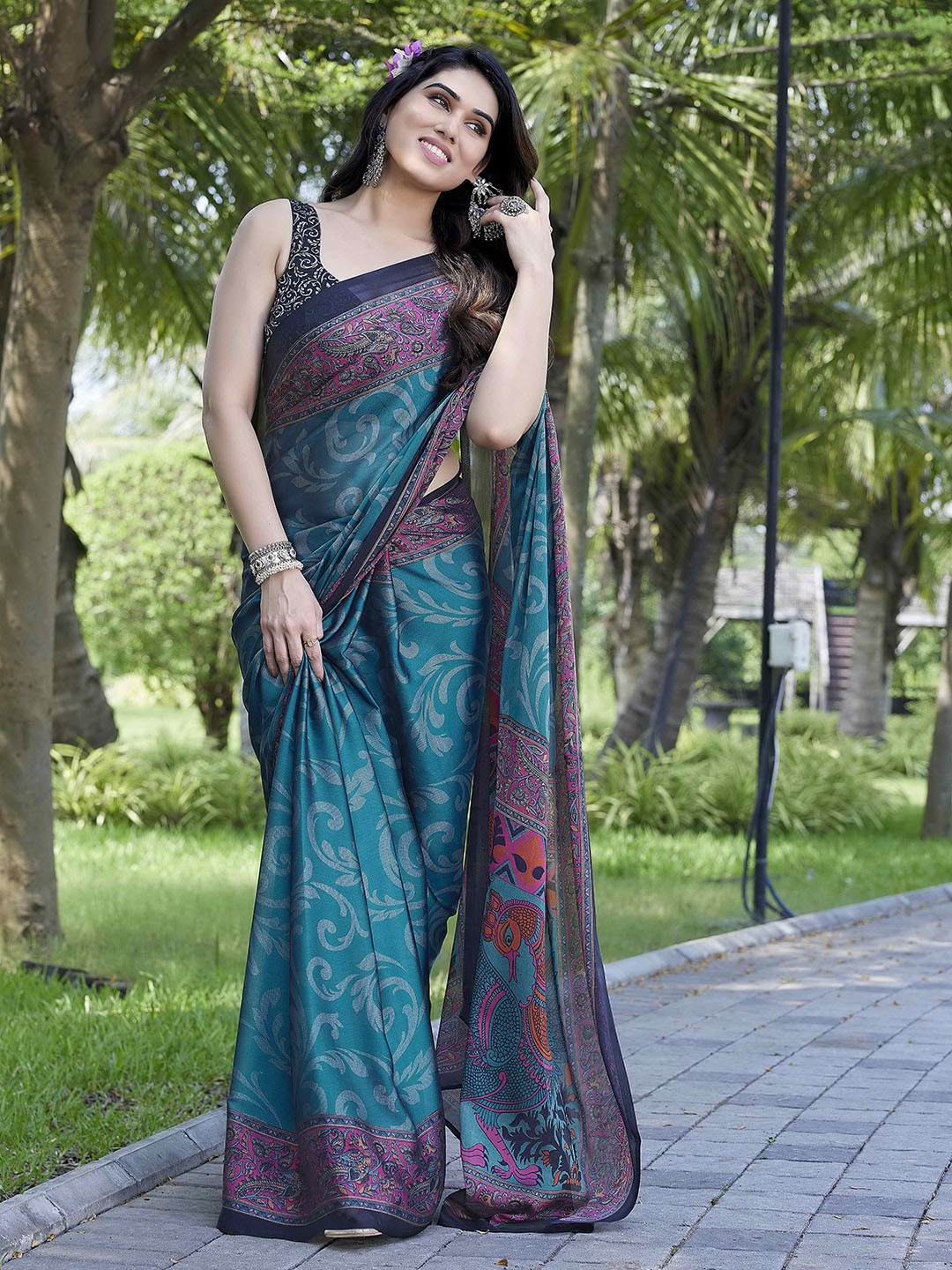 

MIRCHI FASHION Floral Printed Saree, Teal