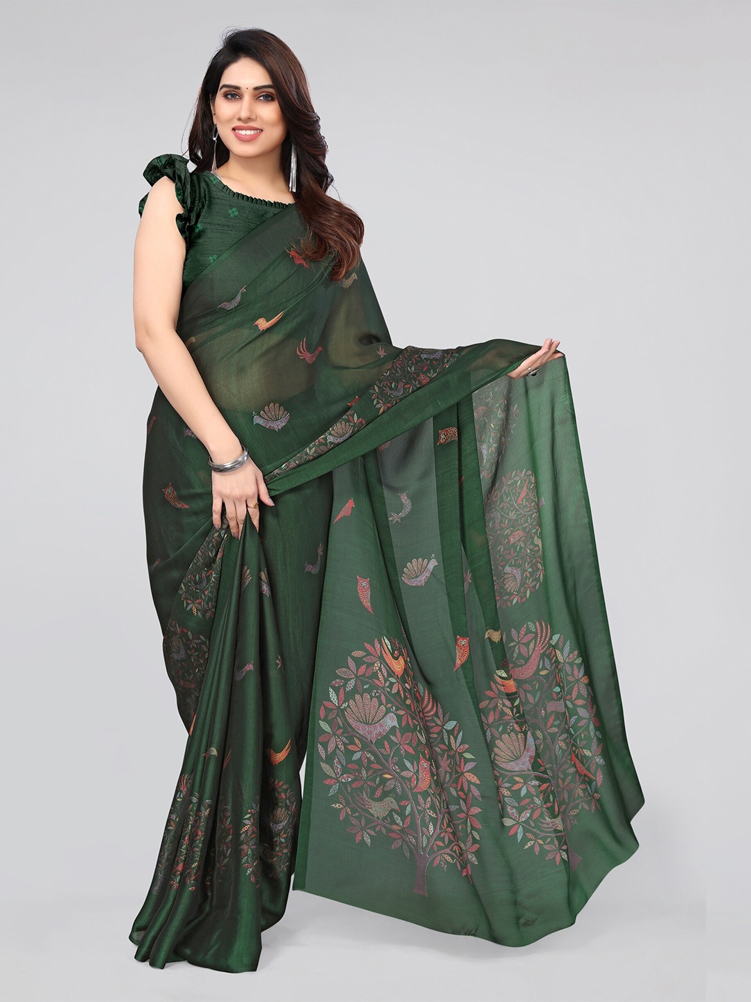 

MIRCHI FASHION Ethnic Motifs Printed Saree, Green