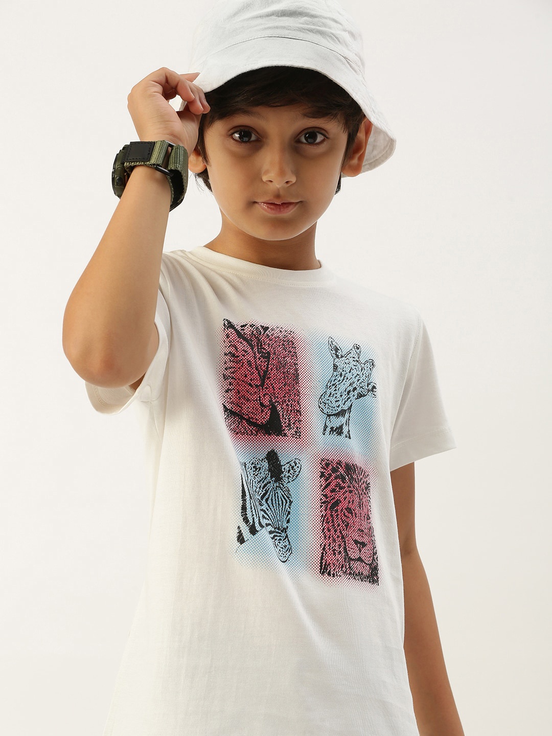 

PIPIN Boys Conversational Print T-shirt, Off white