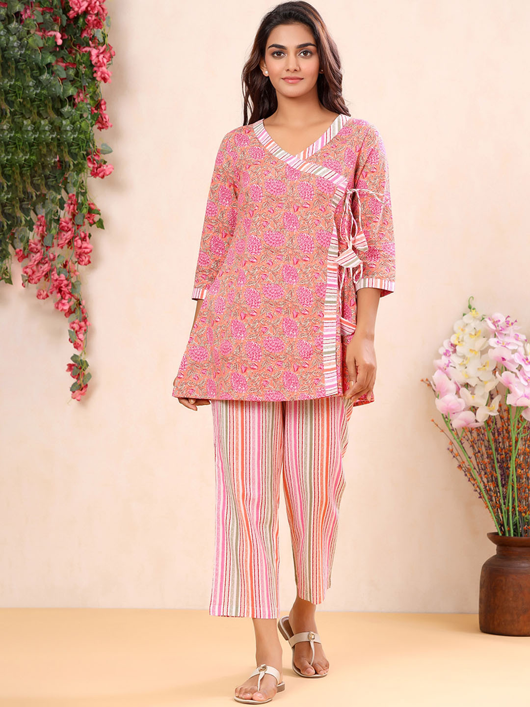 

mirari Women Floral Printed Pure Cotton Angrakha Co-Ords, Pink