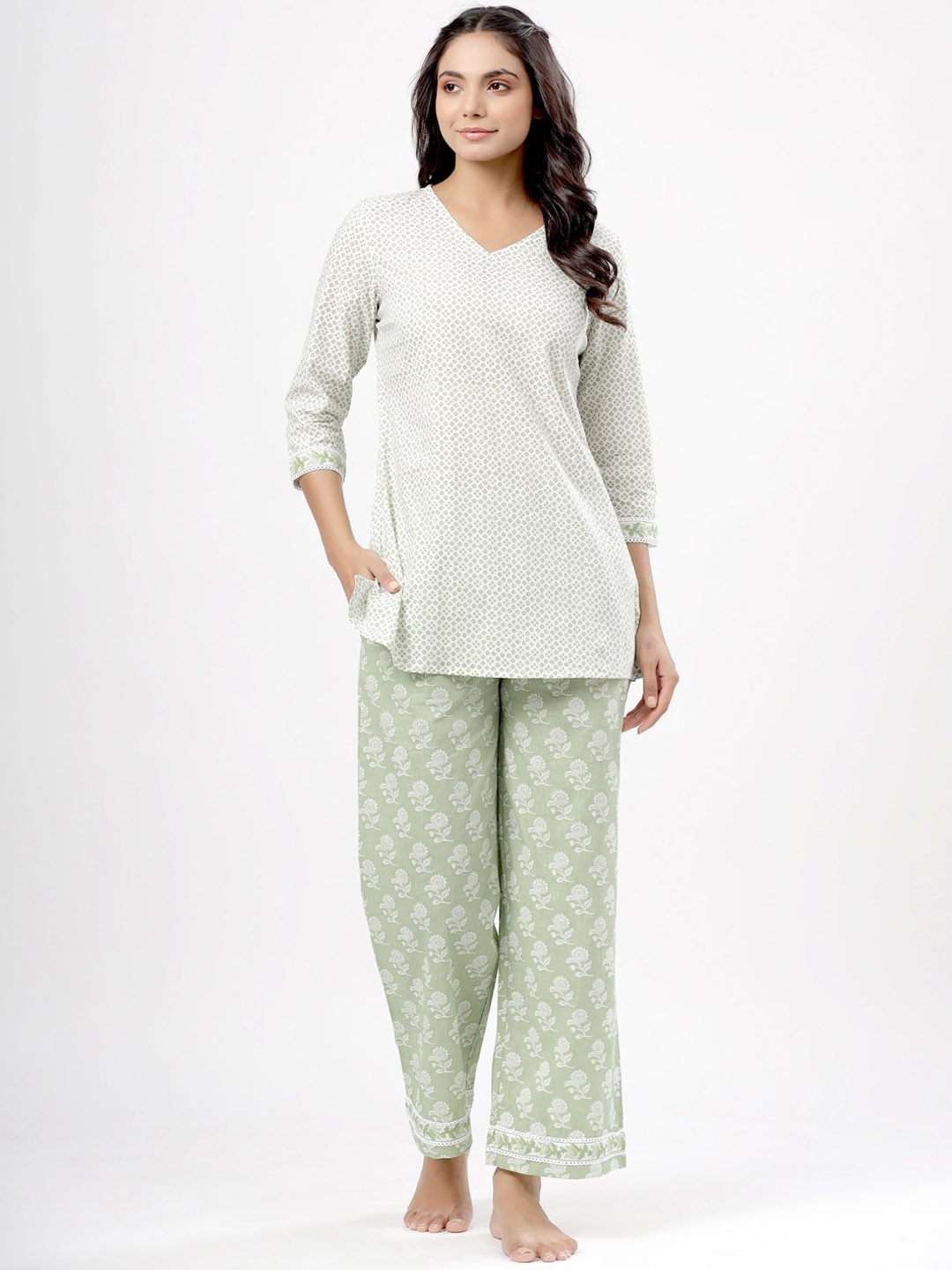 

mirari Women Floral Printed Night Suit, Green