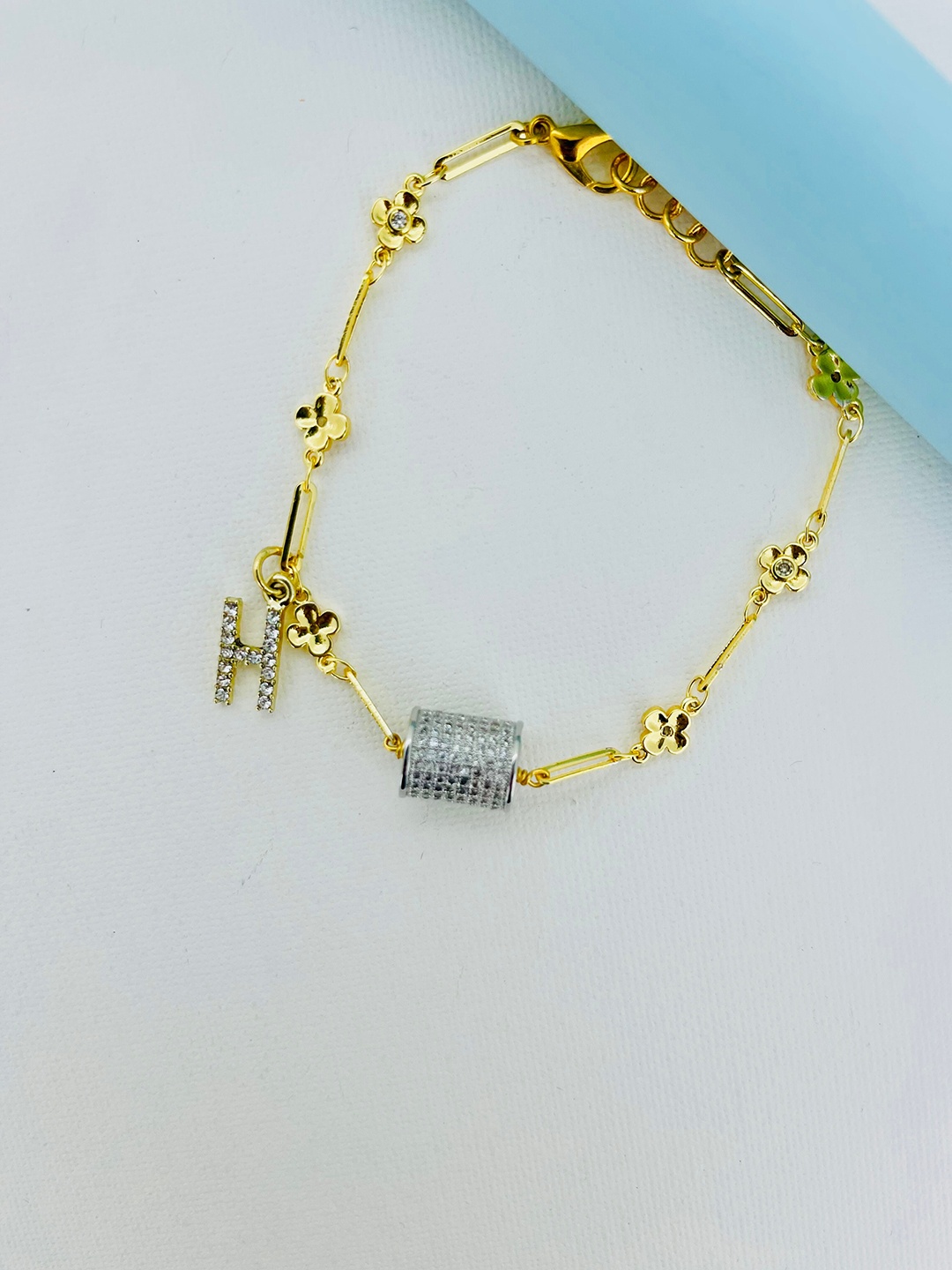

CURIO COTTAGE Women Gold-Plated Charm Bracelet, White