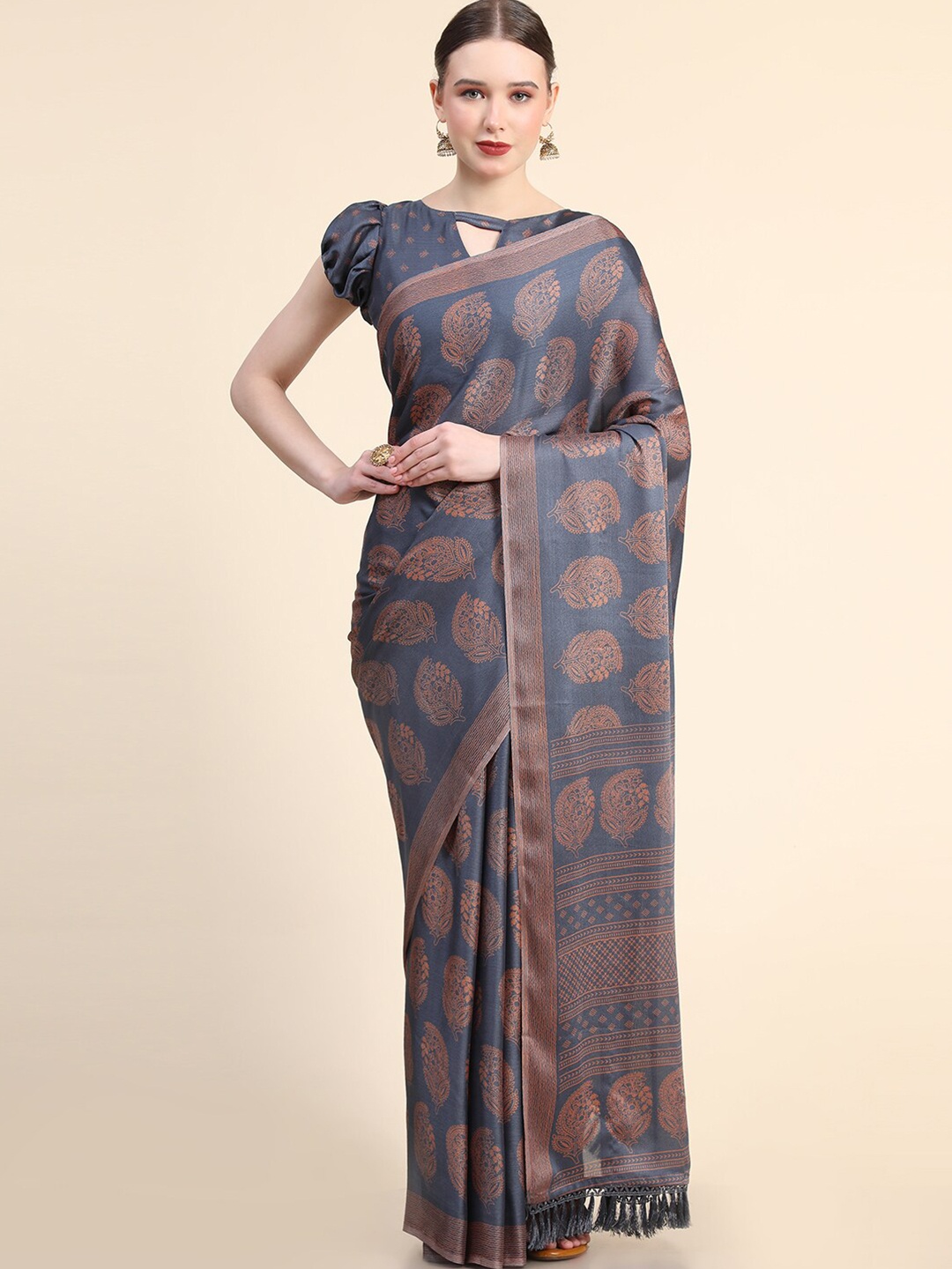 

Leeza Store Ethnic Motifs Printed Saree, Grey