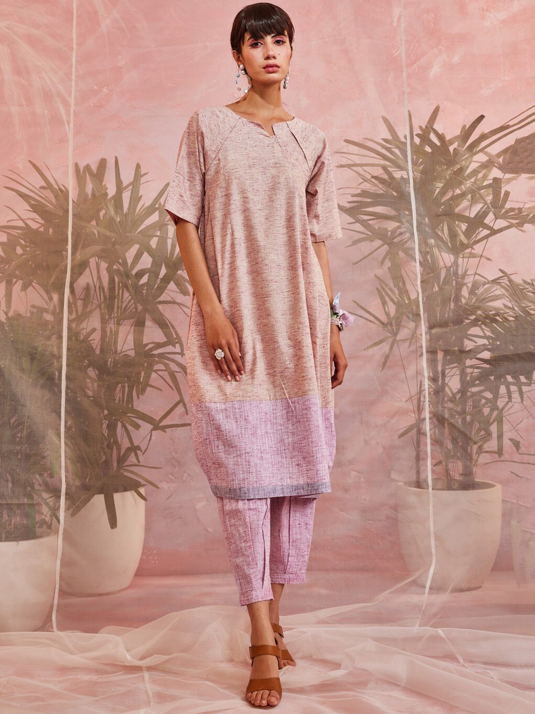 

charkhee Colourblocked Pure Cotton Kurta With Trousers, Peach