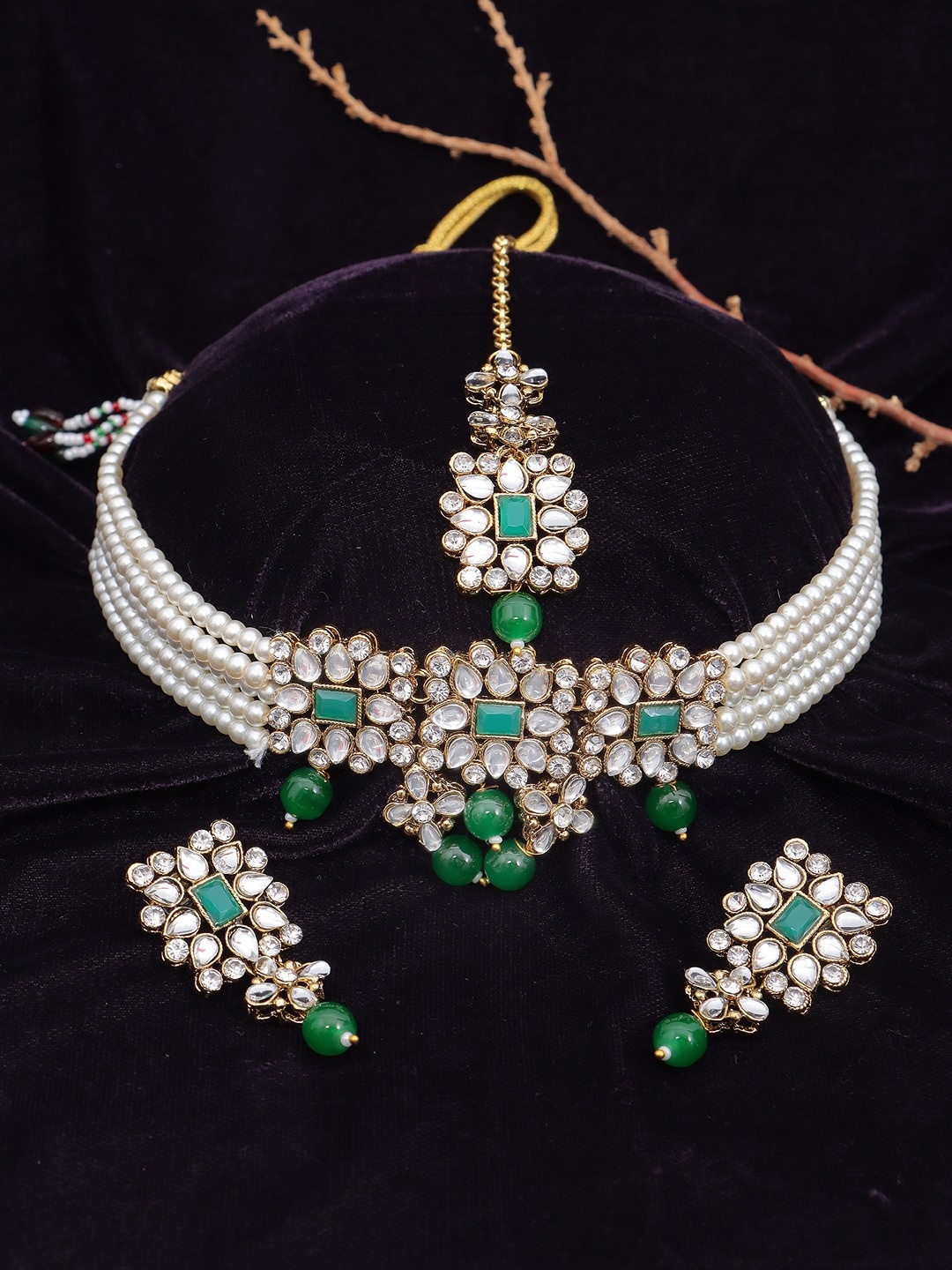 

Crunchy Fashion Gold-Plated Kundan-Studded & Beaded Jewellery Set, Green