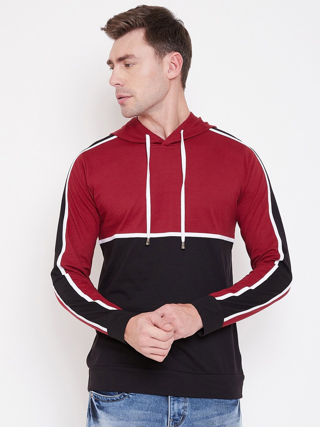 

LE BOURGEOIS Men Colourblocked Hooded T-shirt, Maroon