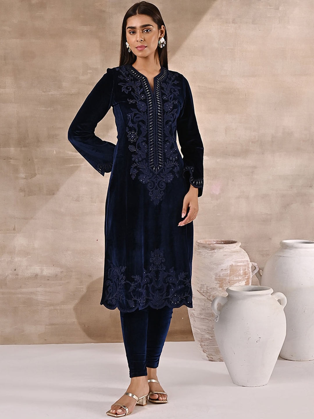 

Lakshita Women Floral Printed Embroidered Flared Sleeves Velvet Kurta, Navy blue