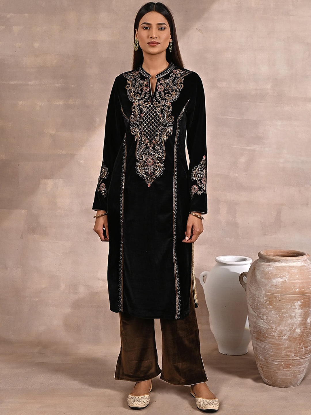 

Lakshita Women Plus Size Ethnic Motifs Embroidered Velvet Kurta, Black