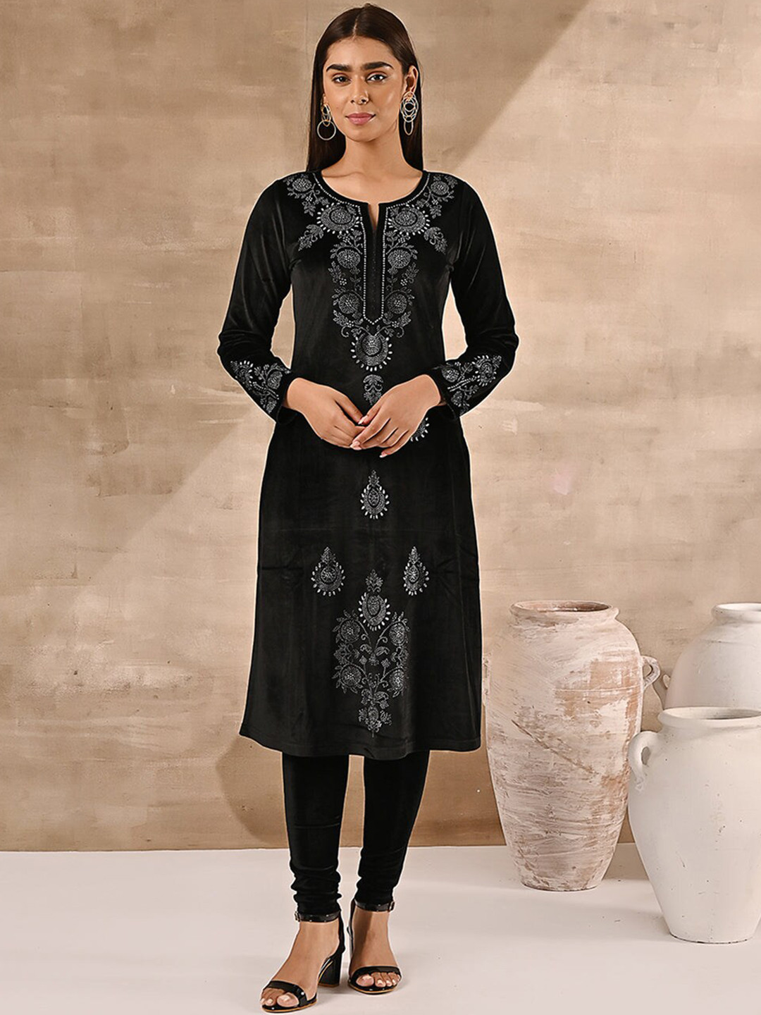 

Lakshita Women Plus Size Ethnic Motifs Embroidered Velvet Kurta, Black